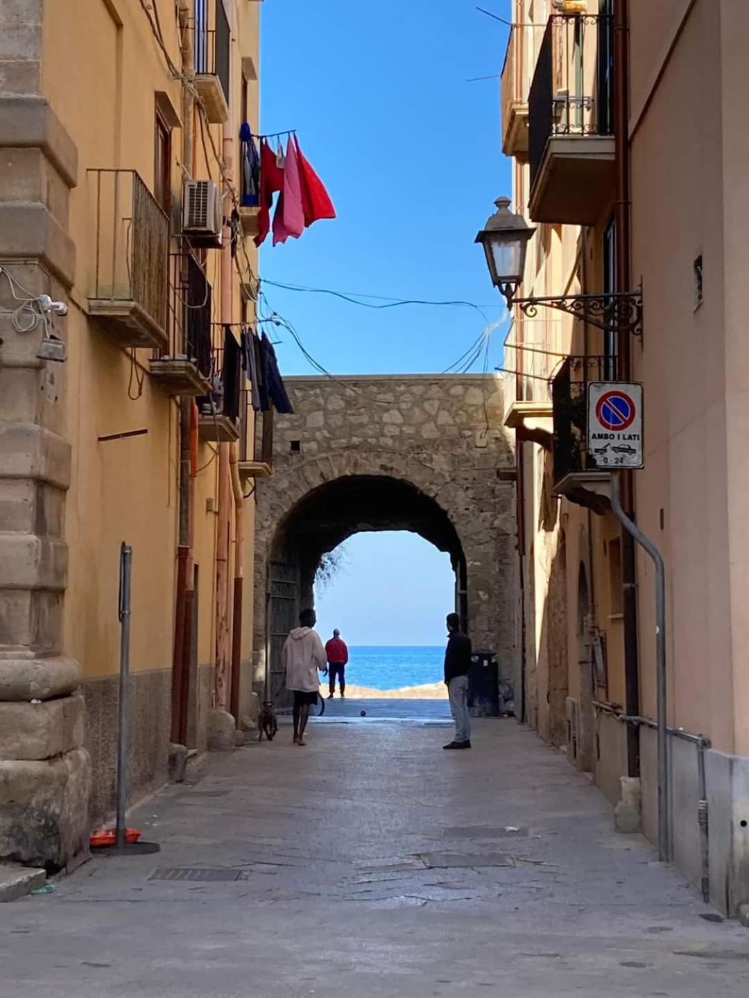 Apartamento La Casa Di Paoletta A Due Passi Dal Mare Trapani Exterior foto